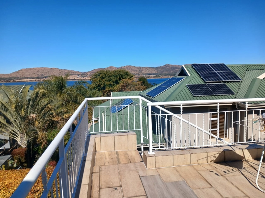 4 Bedroom Property for Sale in Kosmos North West